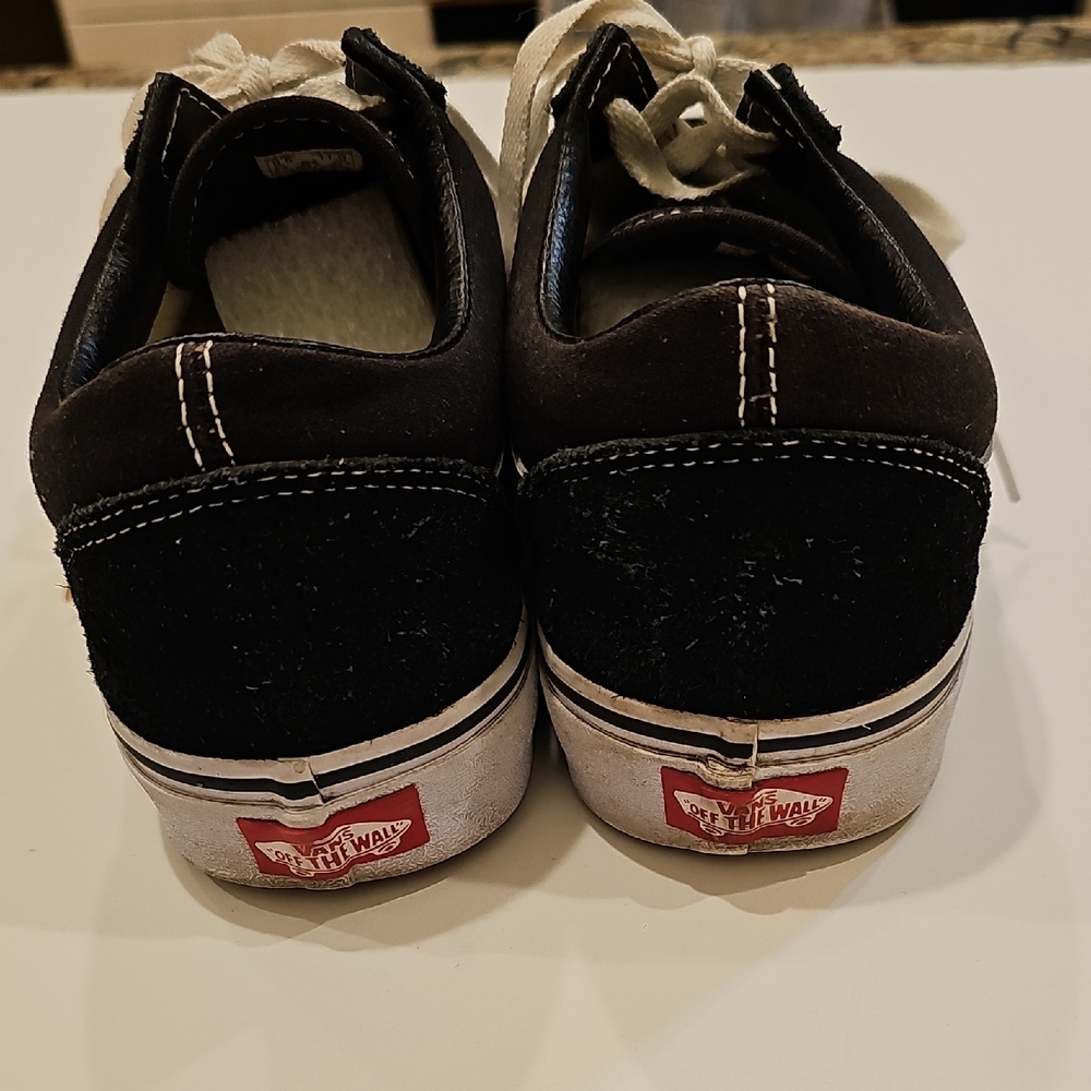 Vans Black and White Old Skool Women's Sneakers Size 11 Women's & 9 Men's - Picture 5 of 8